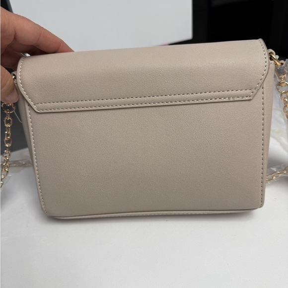 Yani J’adore Chic Beige and White Crossbody Bag NWT - Picture 2 of 6